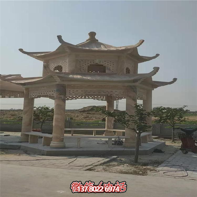 雙層紅雕涼亭，觀賞絕美晚霞，享受乘涼樂趣